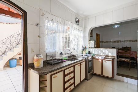 Casa à venda com 130m², 3 quartos e 3 vagas Casa à venda com 130m², 3 quartos e 3 vagasCozinha