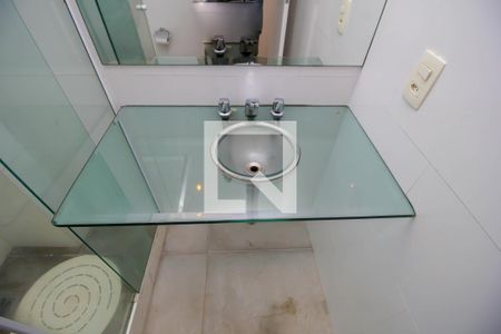 Apartamento à venda com 60m², 1 quarto e sem vaga Apartamento à venda com 60m², 1 quarto e sem vagaBanheiro Social