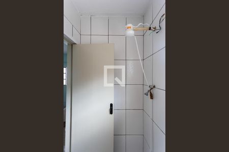 Banheiro da Suíte de casa para alugar com 2 quartos, 40m² em Vila Menk, Osasco
