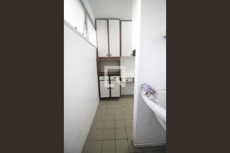 Apartamento para alugar com 68m², 2 quartos e 1 vagaarea de serviço