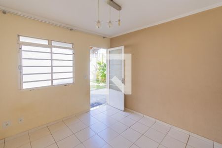 Sala de casa para alugar com 2 quartos, 72m² em Residencial Cosmos, Campinas