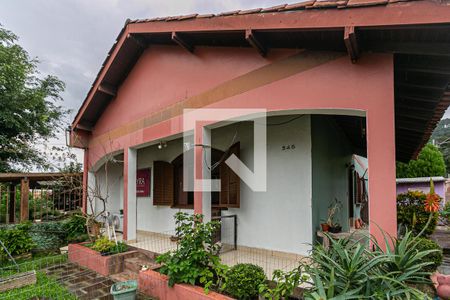 Casa à venda com 210m², 4 quartos e 2 vagasFachada