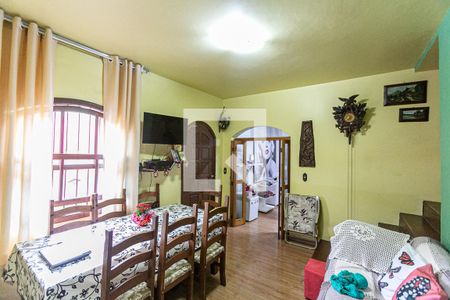 Sala de casa à venda com 4 quartos, 210m² em Hípica, Porto Alegre