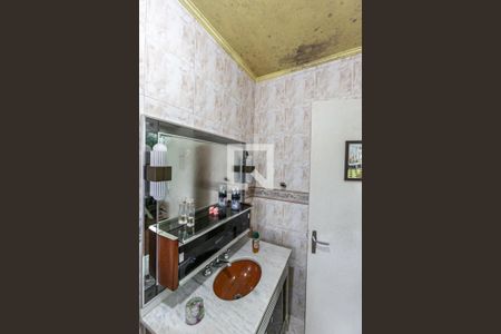 Casa à venda com 210m², 4 quartos e 2 vagasBanheiro da Suíte