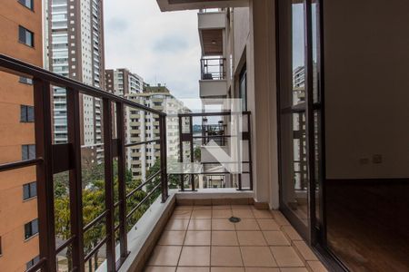 Apartamento para alugar com 82m², 3 quartos e 1 vagaSacada