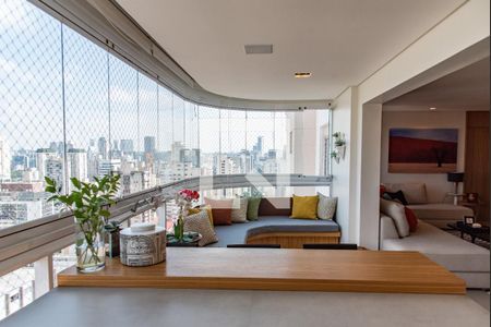Varanda de apartamento à venda com 3 quartos, 120m² em Vila Olímpia, São Paulo