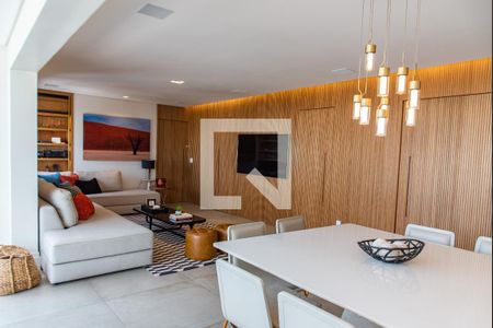 Sala de apartamento à venda com 3 quartos, 120m² em Vila Olímpia, São Paulo