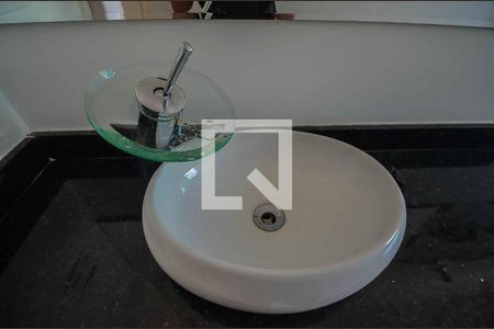 Apartamento à venda com 90m², 3 quartos e 1 vagaDetalhe banheiro