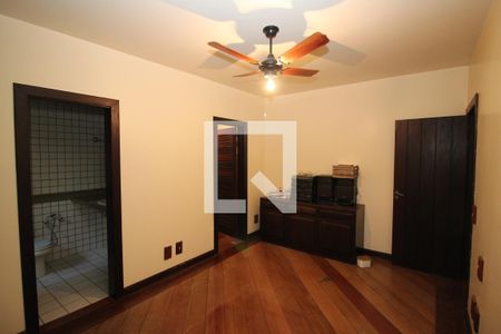 Casa à venda com 700m², 4 quartos e 7 vagasSuíte 3