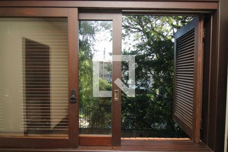 Casa à venda com 700m², 4 quartos e 7 vagasVista da Suíte 4