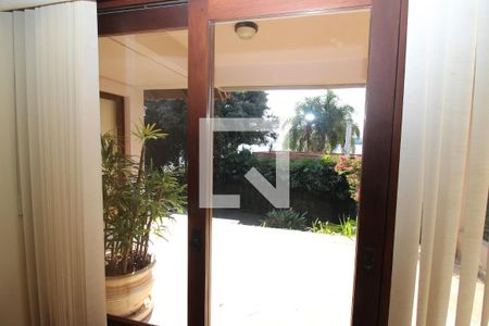 Casa à venda com 700m², 4 quartos e 7 vagasVista da Sala de TV