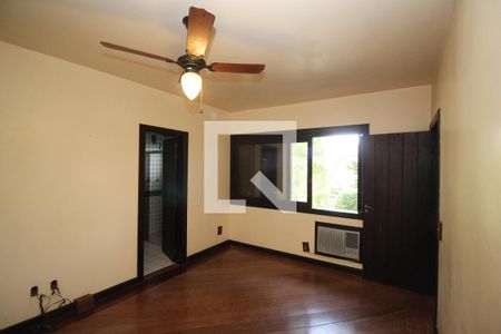 Casa à venda com 700m², 4 quartos e 7 vagasSuíte 4