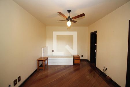 Casa à venda com 700m², 4 quartos e 7 vagasSuíte 4