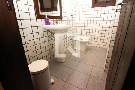 Casa à venda com 700m², 4 quartos e 7 vagasBanheiro 2