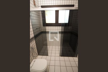 Casa à venda com 700m², 4 quartos e 7 vagasBanheiro da Suíte 3