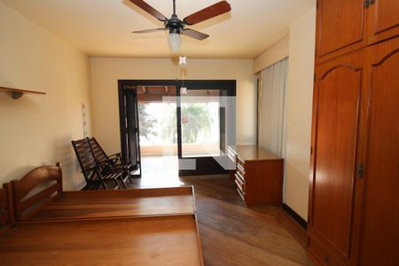 Casa à venda com 700m², 4 quartos e 7 vagasSuíte 2