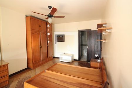 Casa à venda com 700m², 4 quartos e 7 vagasSuíte 2