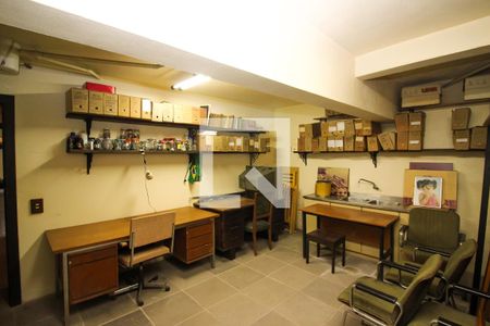 Casa à venda com 700m², 4 quartos e 7 vagasDeposito 2