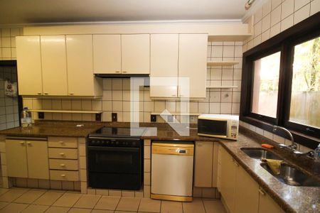 Casa à venda com 700m², 4 quartos e 7 vagasCozinha