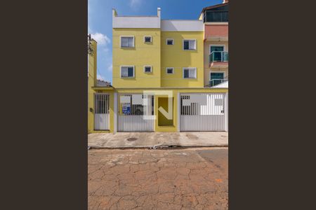 Apartamento para alugar com 47m², 2 quartos e 1 vagaFachada