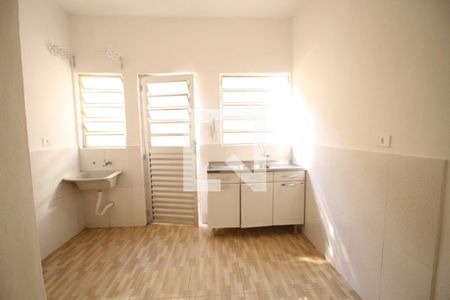cozinha de casa para alugar com 1 quarto, 35m² em Carandiru, São Paulo