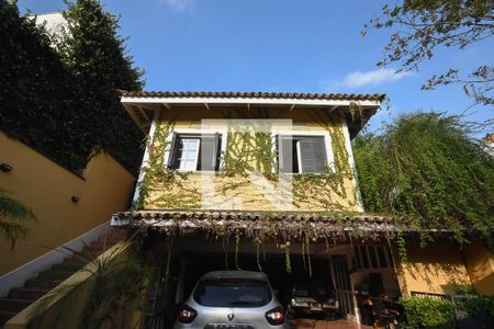 Casa à venda com 550m², 5 quartos e 6 vagasFachada