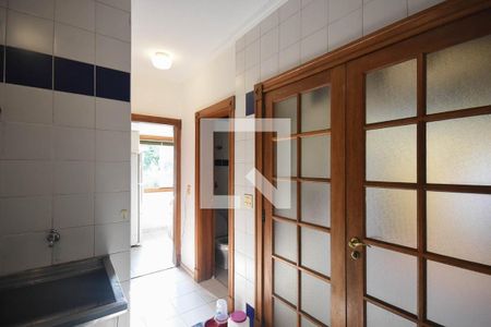 Casa à venda com 550m², 5 quartos e 6 vagasÁrea de serviço