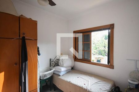 Casa à venda com 550m², 5 quartos e 6 vagasQuarto de serviço