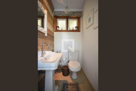 Casa à venda com 550m², 5 quartos e 6 vagasLavabo 1