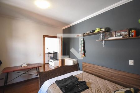 Casa à venda com 550m², 5 quartos e 6 vagasSuíte 3