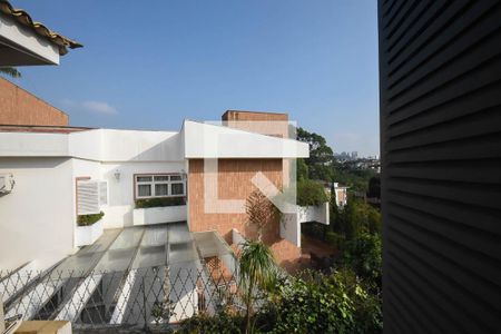 Casa à venda com 550m², 5 quartos e 6 vagasVista da suíte 2