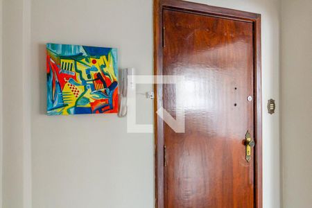 Apartamento à venda com 92m², 2 quartos e sem vaga Apartamento à venda com 92m², 2 quartos e sem vagaHall de Entrada