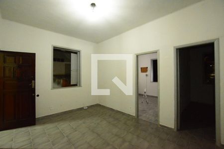 Sala de apartamento para alugar com 2 quartos, 56m² em Olaria, Rio de Janeiro