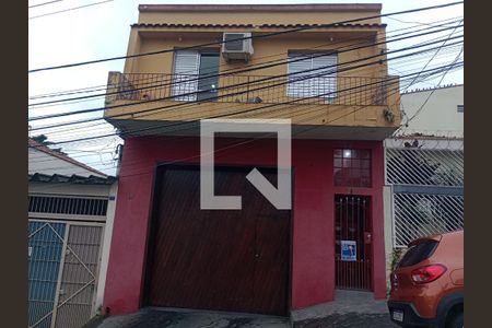 Casa à venda com 240m², 4 quartos e 4 vagasFachada