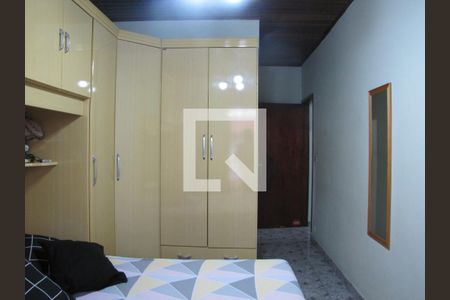 Suíte de casa à venda com 4 quartos, 240m² em Vila Pierina, São Paulo