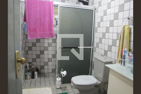 Casa à venda com 240m², 4 quartos e 4 vagasBanheiro