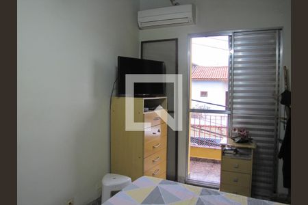 Suíte de casa à venda com 4 quartos, 240m² em Vila Pierina, São Paulo