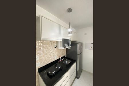 Sala/Cozinha de apartamento para alugar com 1 quarto, 38m² em Jardim Flor da Montanha, Guarulhos