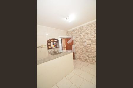 Sala/Cozinha de kitnet/studio para alugar com 1 quarto, 28m² em Marechal Hermes, Rio de Janeiro