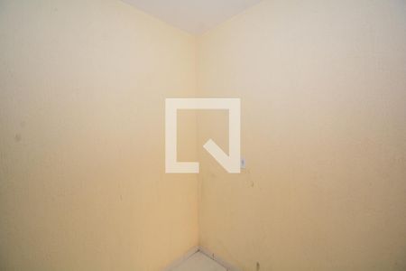 Quarto de kitnet/studio para alugar com 1 quarto, 28m² em Marechal Hermes, Rio de Janeiro