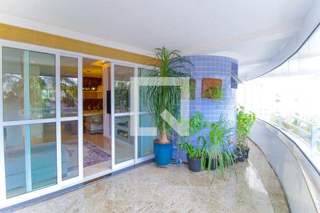 Apartamento à venda com 145m², 3 quartos e 3 vagas Apartamento à venda com 145m², 3 quartos e 3 vagasVaranda gourmet