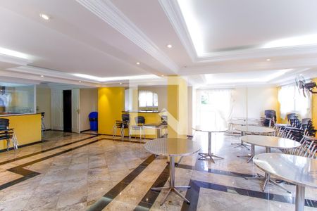 Apartamento à venda com 145m², 3 quartos e 3 vagas Apartamento à venda com 145m², 3 quartos e 3 vagasÁrea comum - Salão de festas