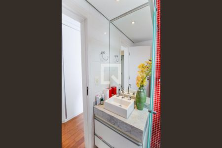 Apartamento à venda com 145m², 3 quartos e 3 vagas Apartamento à venda com 145m², 3 quartos e 3 vagasBanheiro da Suíte 2