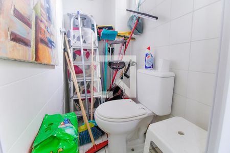 Apartamento à venda com 145m², 3 quartos e 3 vagas Apartamento à venda com 145m², 3 quartos e 3 vagasBanheiro de Serviço