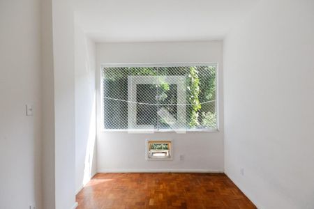 Quarto 1 de apartamento para alugar com 2 quartos, 63m² em Grajau, Rio de Janeiro
