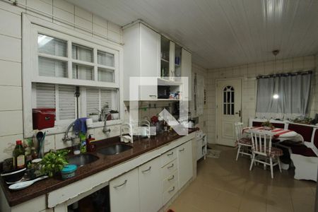 Casa à venda com 240m², 4 quartos e 4 vagasCozinha