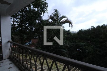 Casa à venda com 240m², 4 quartos e 4 vagasVaranda - Quarto 2 e 3