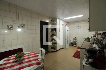 Casa à venda com 240m², 4 quartos e 4 vagasCozinha