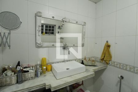 Casa à venda com 240m², 4 quartos e 4 vagasBanheiro - Suíte