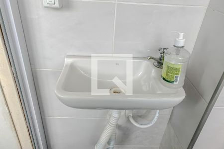 Apartamento à venda com 69m², 2 quartos e 1 vagaDetalhe Banheiro 2